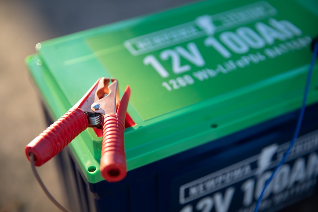 Conexiones de batería para comparar boosters DC-DC de camper